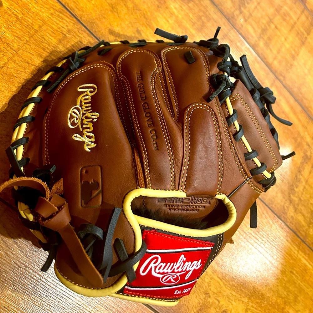 Catching Mitt 33 in
